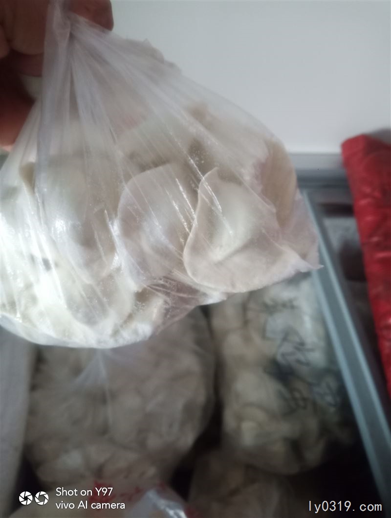 出售批發(fā)水餃,鹵肉，豬蹄,麻辣鴨貨等:電話(huà)15075933863